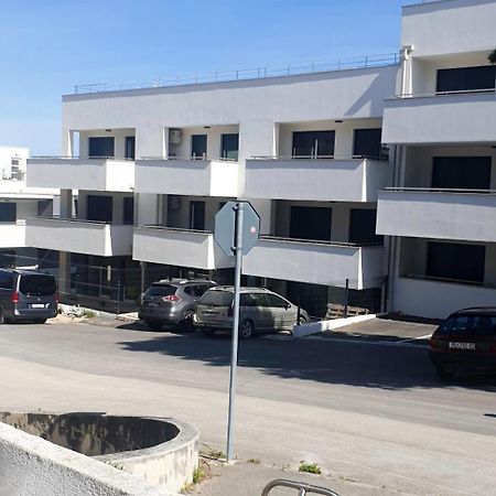 Ferienwohnung Helena Premantura Exterior foto